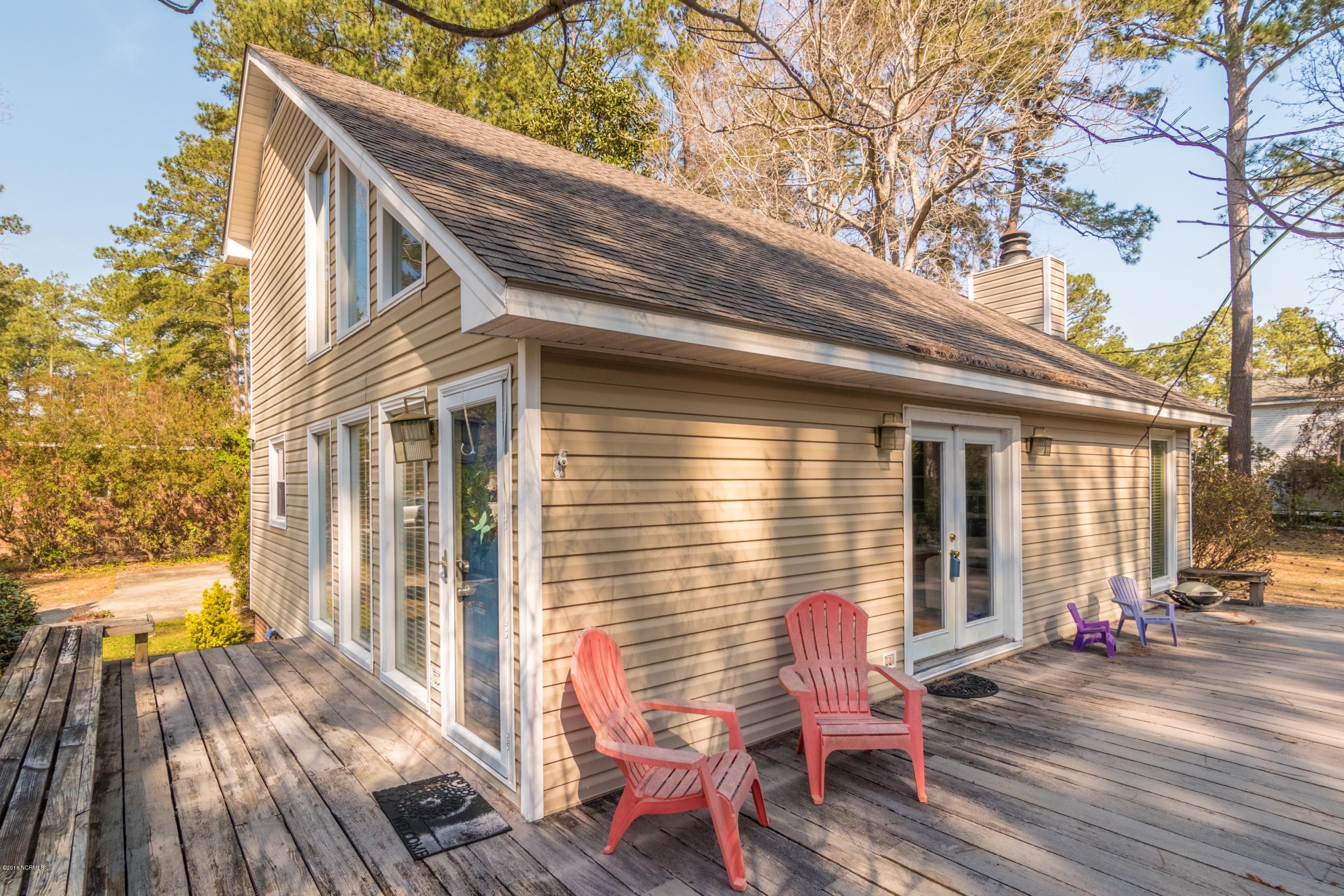 407 Lodge Road Washington, NC 27889 - Photo 21 of 26 020_SideDeckView3