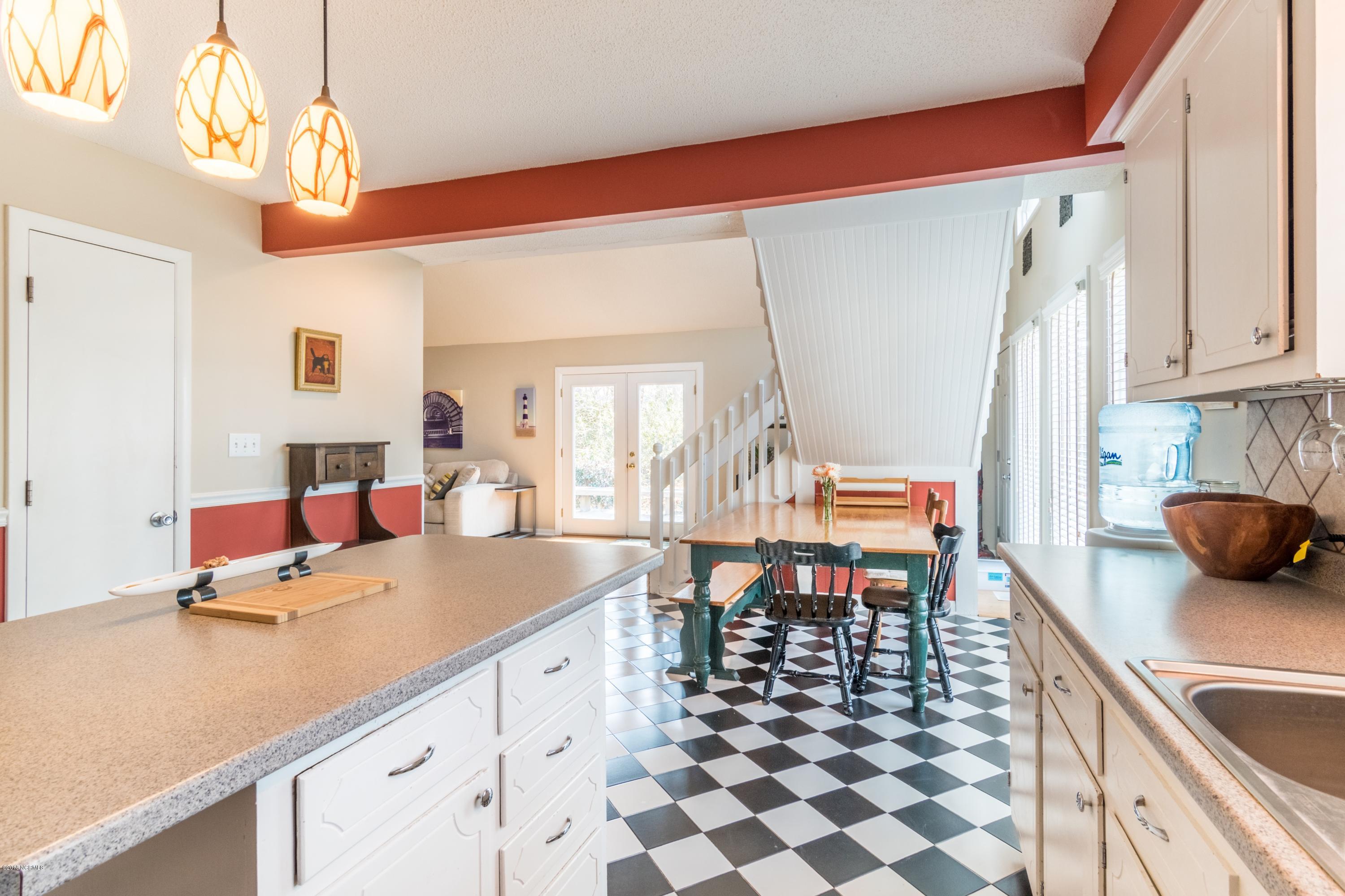 407 Lodge Road Washington, NC 27889 - Photo 10 of 26 010_KitchenView4