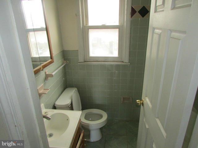 5038 Benning Road Southeast Washington, DC 20019 - Photo 12 of 28 Bath