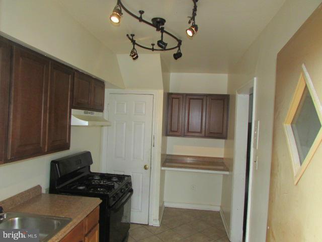 5038 Benning Road Southeast Washington, DC 20019 - Photo 9 of 28 Kitchen
