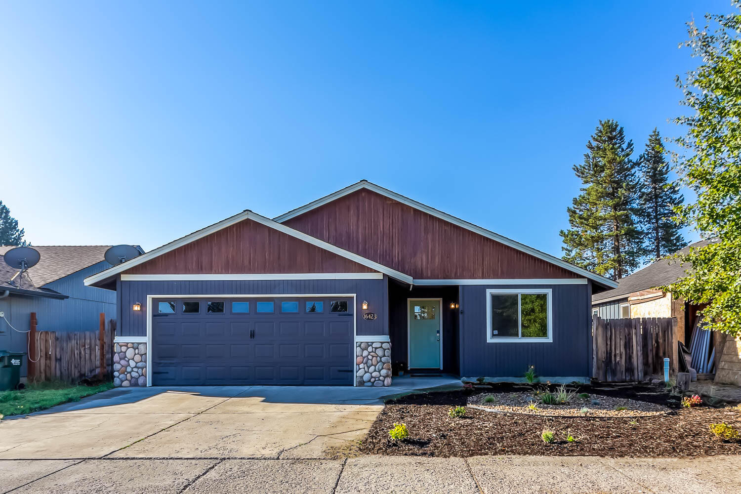 16423 Riley Drive La Pine, OR 97739 - Photo 1 of 20 Front