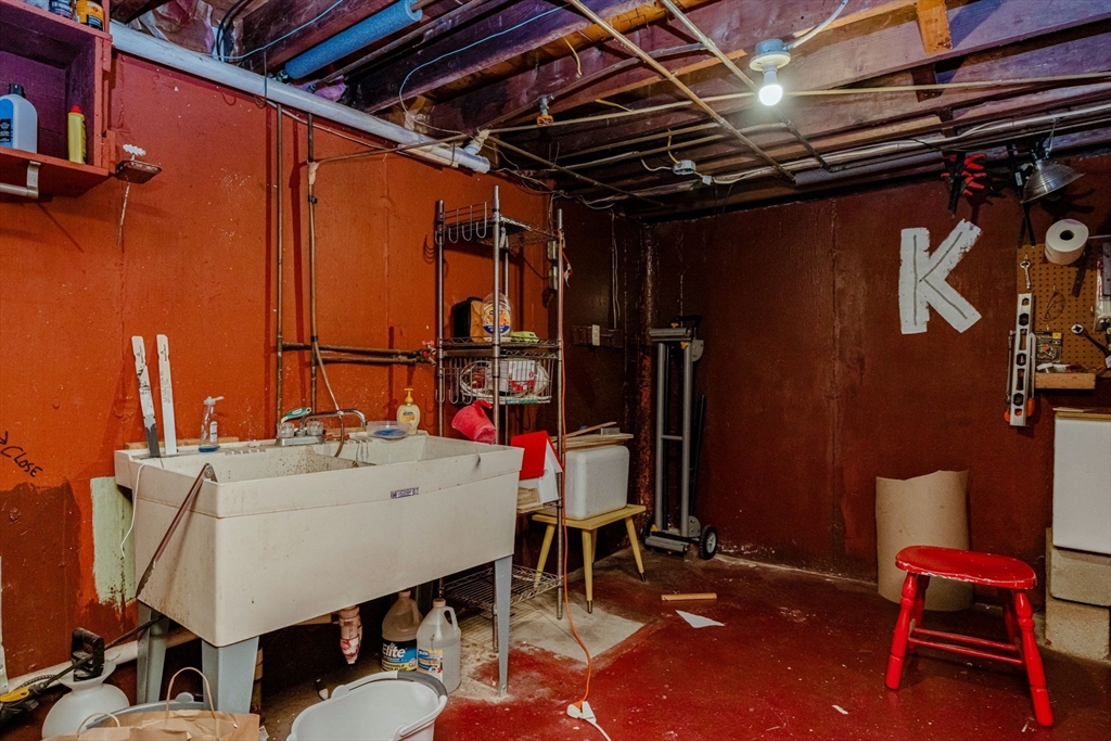 156 Harris Street Pawtucket, RI 02861 - Photo 30 of 41