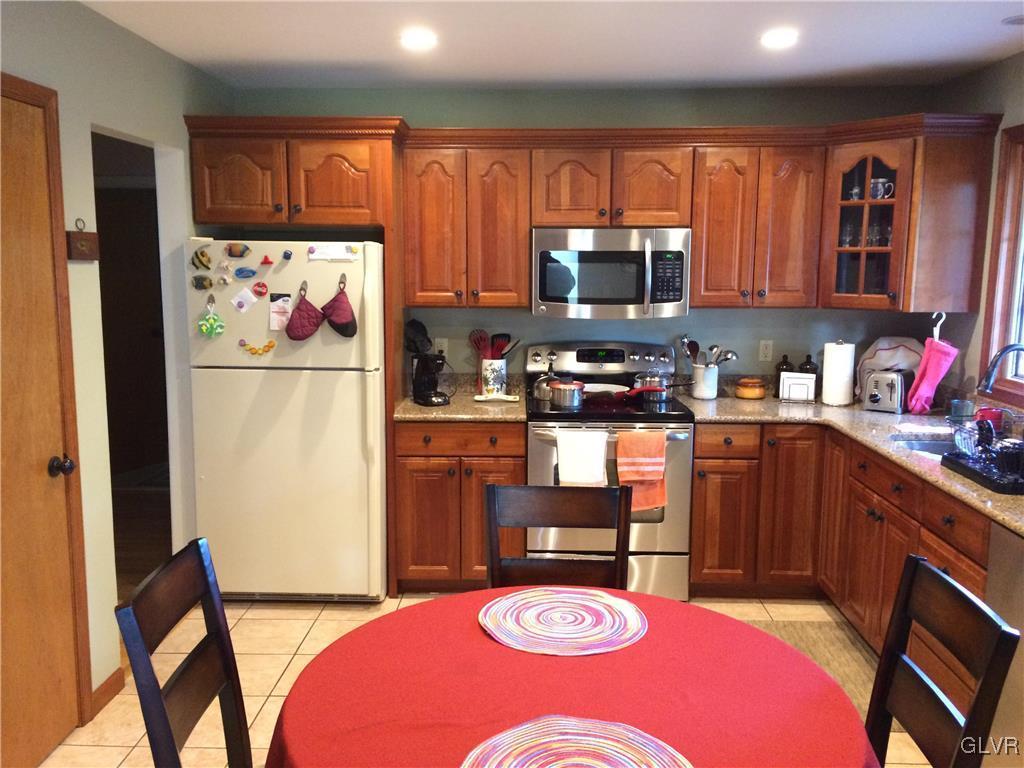 3740 Carter Road Bethlehem, PA 18020 - Photo 9 of 44 Raised panel cherry cabinets