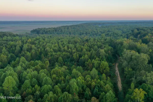 $869,000 | Davis Lane, Hernando, MS 38632