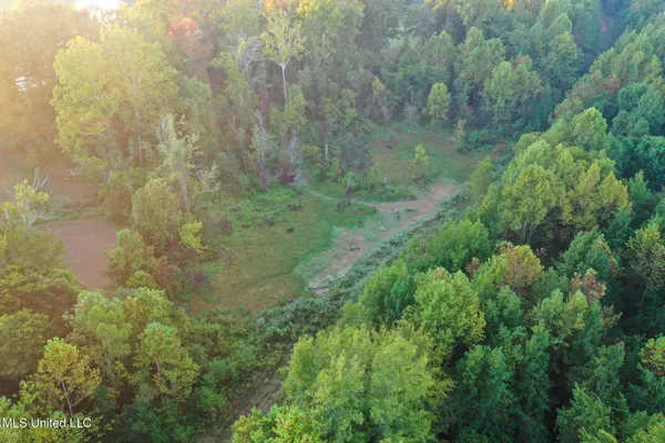 $869,000 | Davis Lane, Hernando, MS 38632