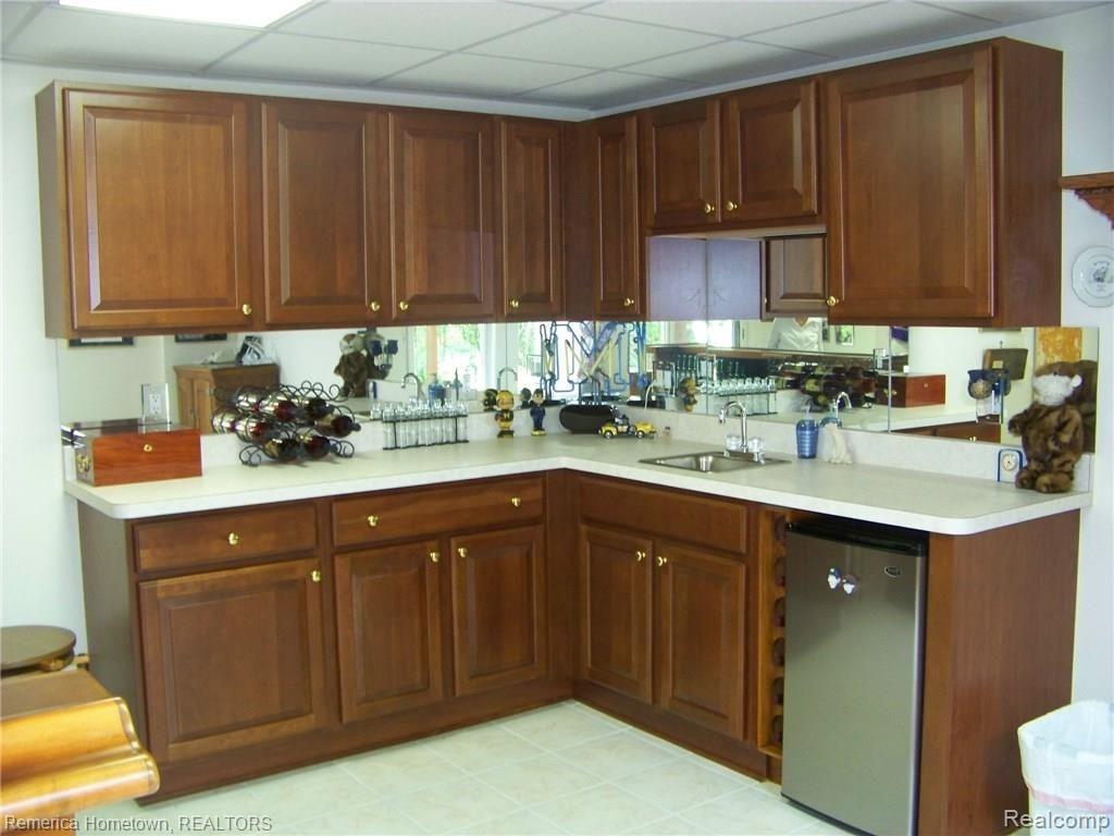 11184 Pinehurst Road Plymouth, MI 48170 - Photo 4 of 29 lower level bar.jpg