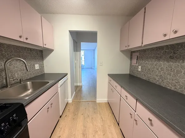 $4,000 | 44 Washington Street, Unit 901, Brookline, MA 02445