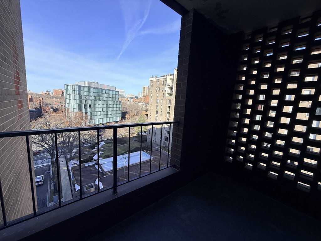 44 Washington Street, Unit 901 Brookline, MA 02445 - Photo 5 of 28