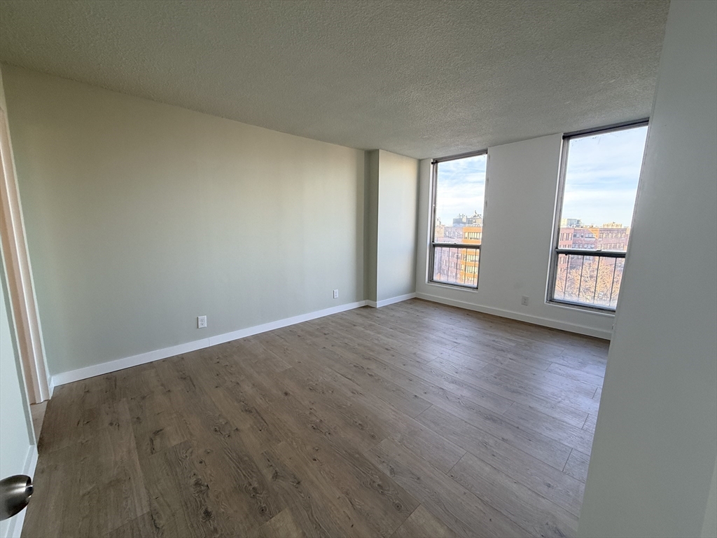 44 Washington Street, Unit 901 Brookline, MA 02445 - Photo 10 of 28