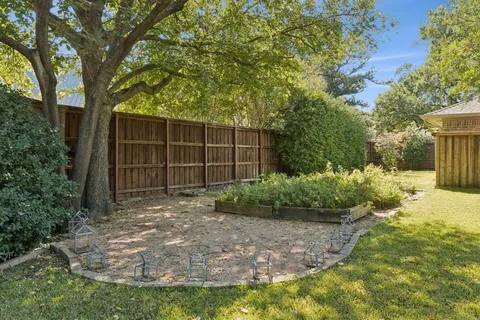 a view of a house with swimming pool