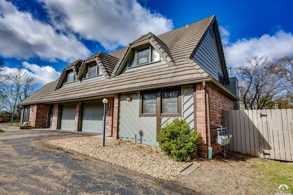 $229,000 | 2711 West 24th Terrace, Lawrence, KS 66047