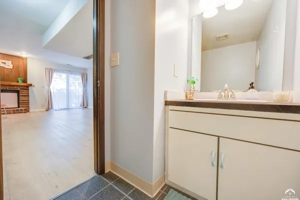 $229,000 | 2711 West 24th Terrace, Lawrence, KS 66047