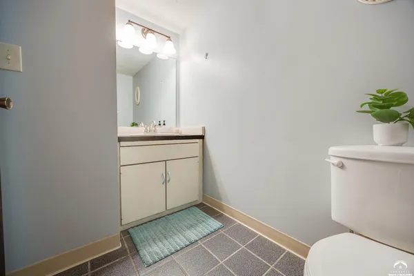 $229,000 | 2711 West 24th Terrace, Lawrence, KS 66047