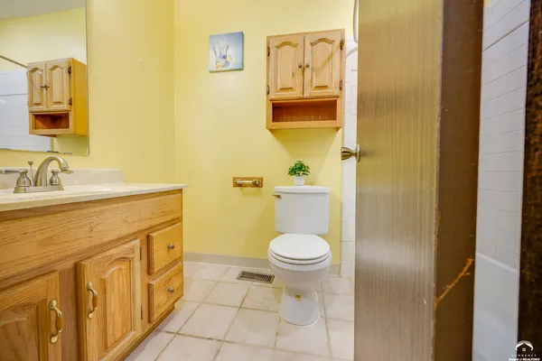 $229,000 | 2711 West 24th Terrace, Lawrence, KS 66047