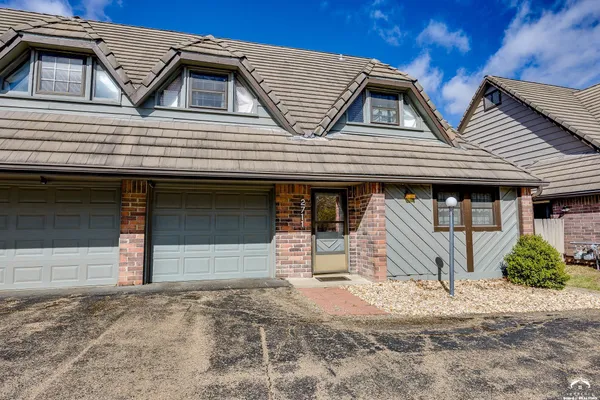 $229,000 | 2711 West 24th Terrace, Lawrence, KS 66047