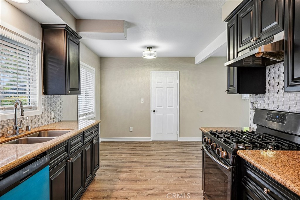 2424 Central Riverside, CA 92506 - Photo 18 of 36