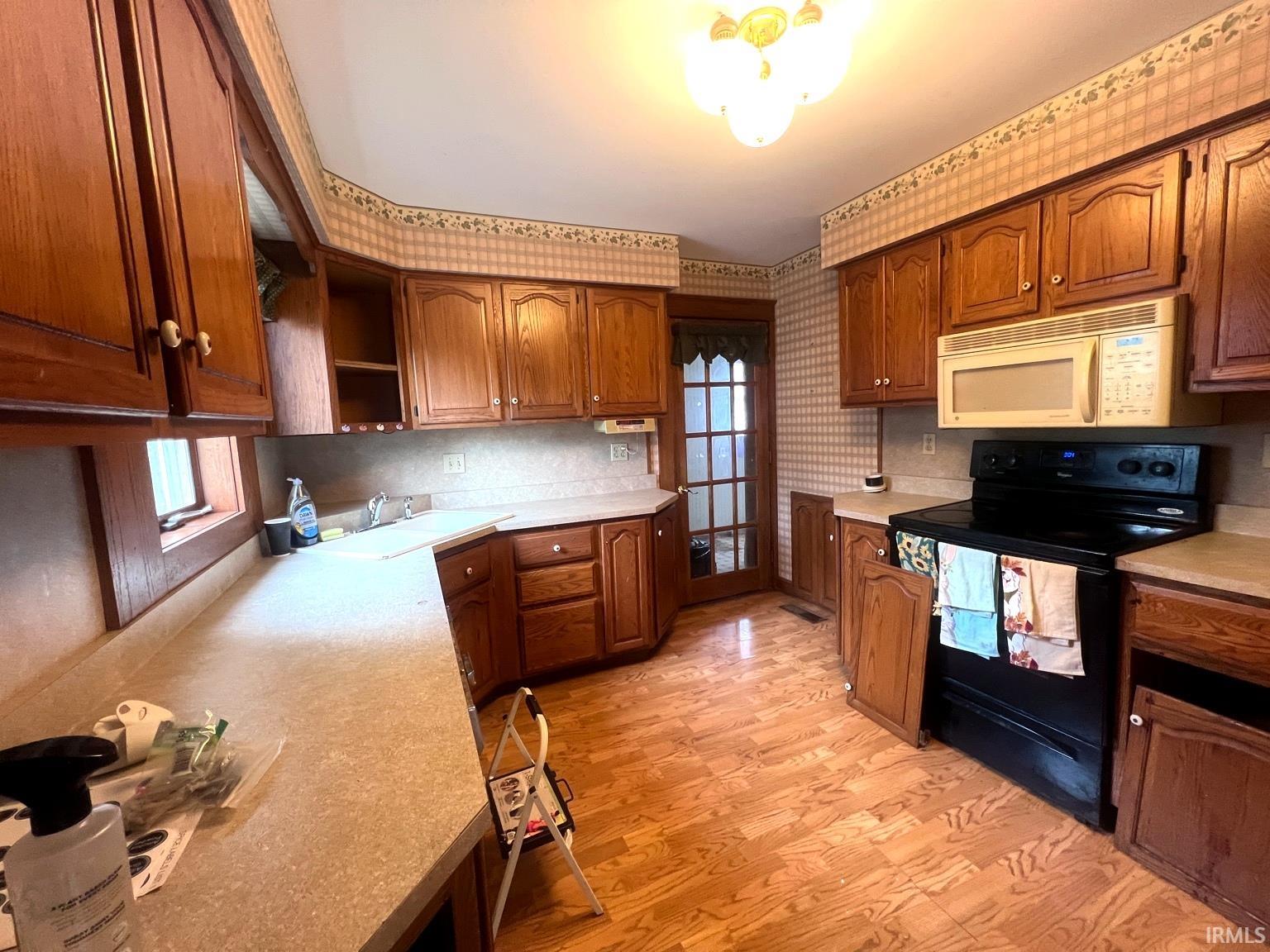 15 North Holman Street Peru, IN 46970 - Photo 4 of 32