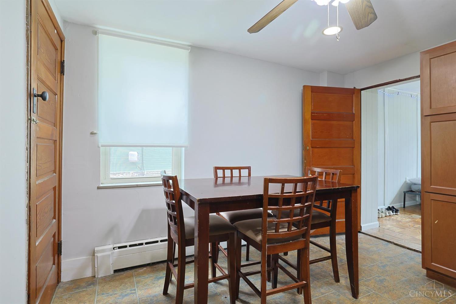 448 Riddle Road Cincinnati, OH 45220 - Photo 17 of 49