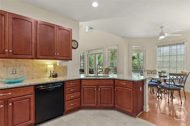 $722,500 | 203 Cypress Lks Drive, Bloomingdale, GA 31302