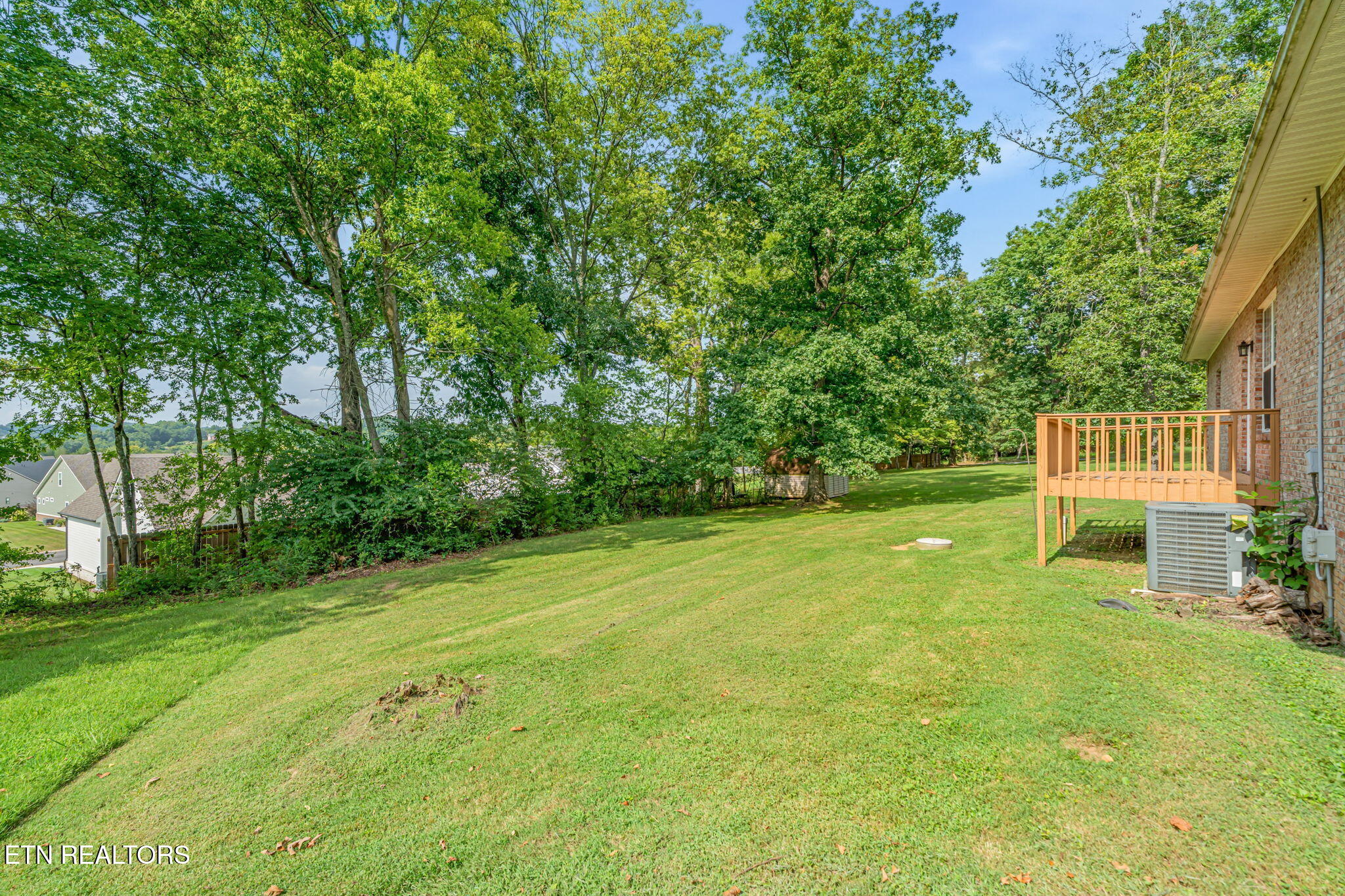 6875 Lakeview Road Lenoir City, TN 37772 - Photo 8 of 28 26-web-or-mls-6875 Lakeview Drive-26