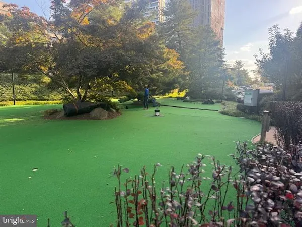 $495,000 | 8360 Greensboro Drive, Unit 1003, McLean, VA 22102