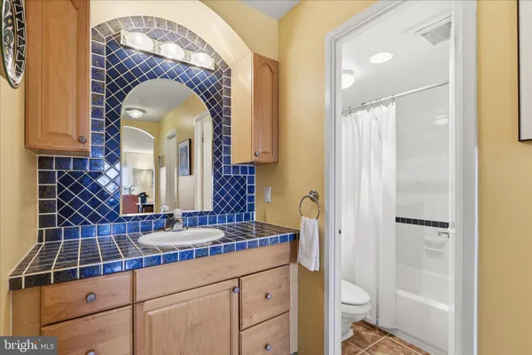$495,000 | 8360 Greensboro Drive, Unit 1003, McLean, VA 22102