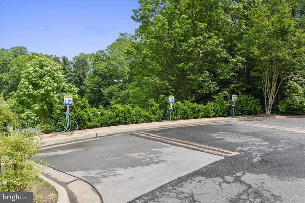 $495,000 | 8360 Greensboro Drive, Unit 1003, McLean, VA 22102