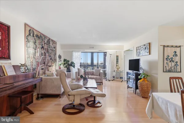 $495,000 | 8360 Greensboro Drive, Unit 1003, McLean, VA 22102