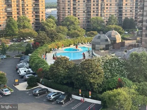 $495,000 | 8360 Greensboro Drive, Unit 1003, McLean, VA 22102