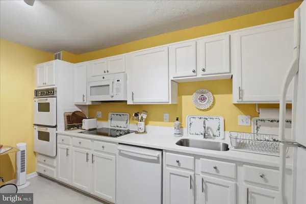 $495,000 | 8360 Greensboro Drive, Unit 1003, McLean, VA 22102