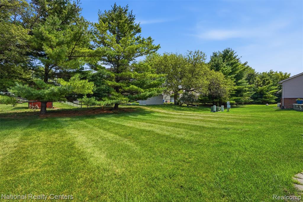 809 Chelsea Ridge Court Howell, MI 48843 - Photo 28 of 28 Gallery Image 28