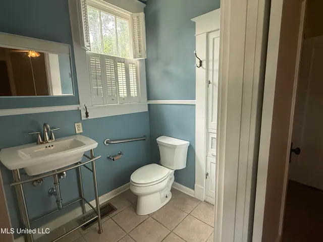 $175,000 | 1303 River Road, Greenwood, MS 38930