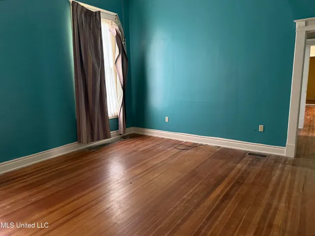 $175,000 | 1303 River Road, Greenwood, MS 38930