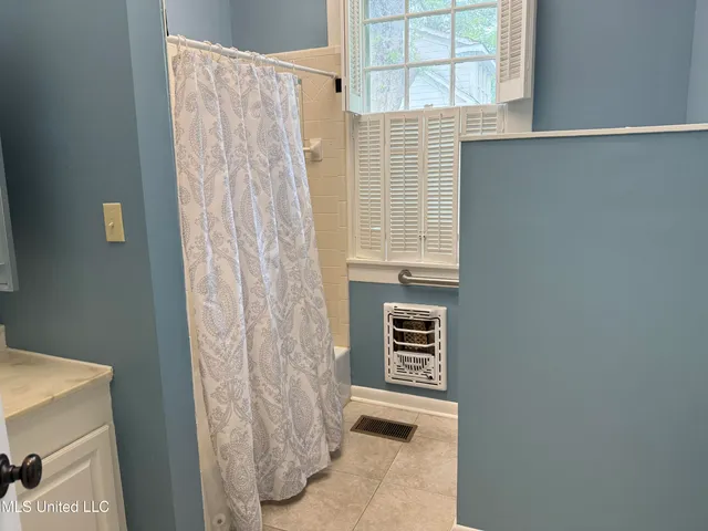 $175,000 | 1303 River Road, Greenwood, MS 38930