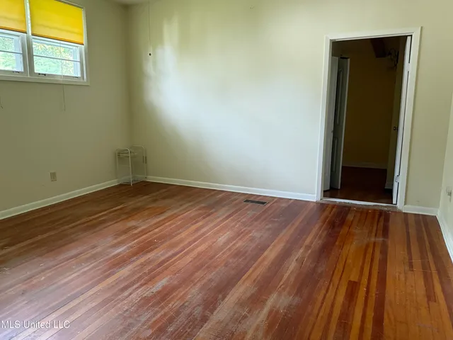 $175,000 | 1303 River Road, Greenwood, MS 38930