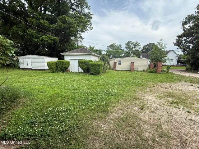 $175,000 | 1303 River Road, Greenwood, MS 38930