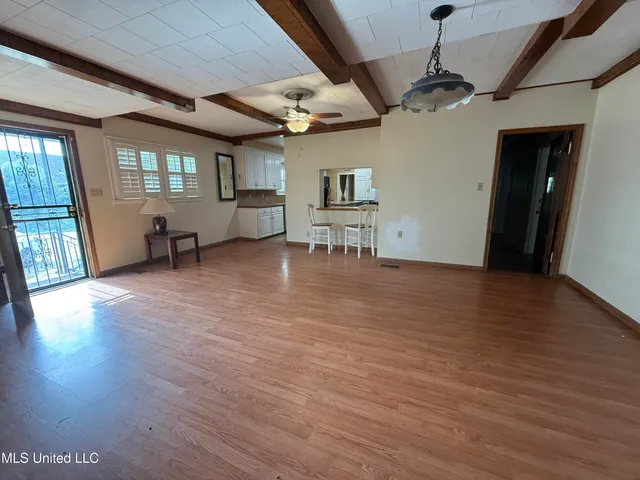 $175,000 | 1303 River Road, Greenwood, MS 38930