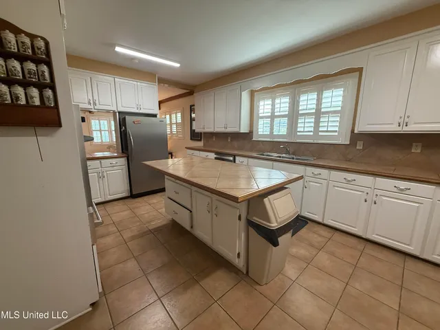 $175,000 | 1303 River Road, Greenwood, MS 38930