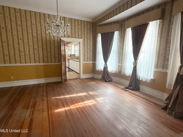 $175,000 | 1303 River Road, Greenwood, MS 38930