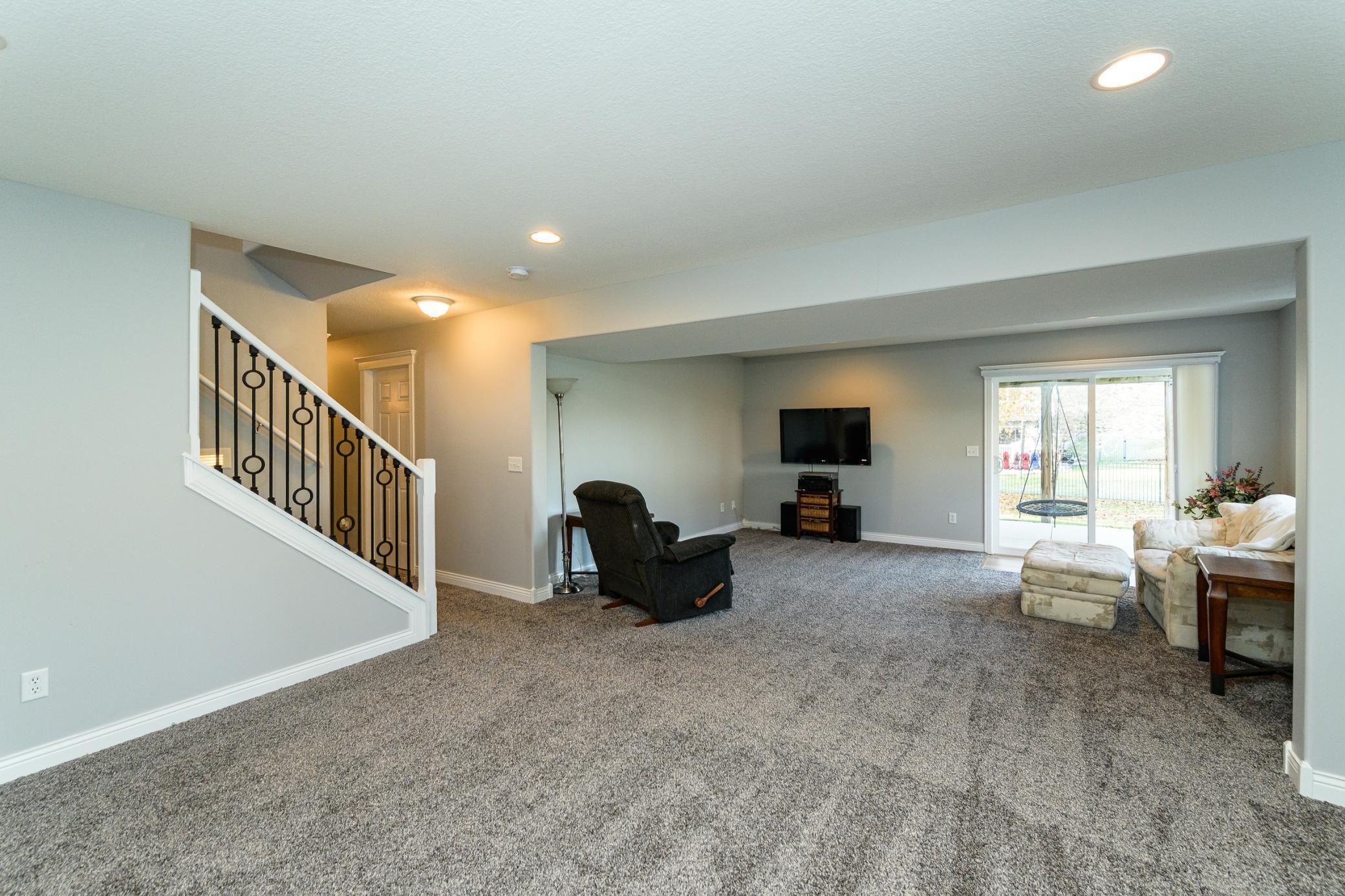 2743 Pinewood Ridge Drive Southeast Rochester, MN 55904 - Photo 20 of 42