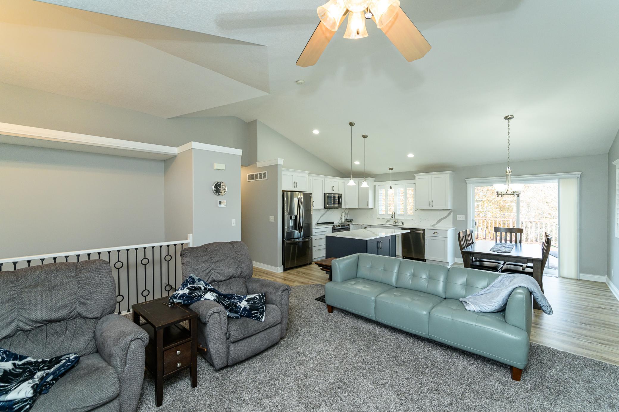 2743 Pinewood Ridge Drive Southeast Rochester, MN 55904 - Photo 4 of 42