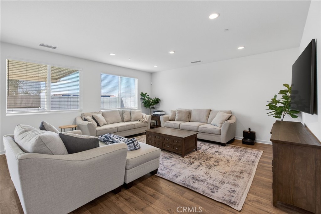 14065 Versimo Lane Beaumont, CA 92223 - Photo 8 of 49