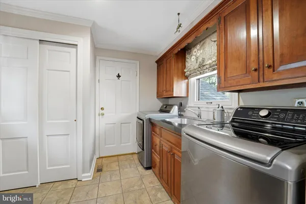 $860,000 | 1 Oak Tree Lane, Malvern, PA 19355