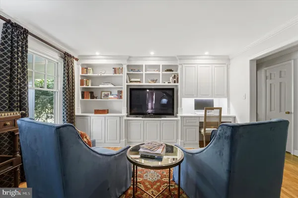 $860,000 | 1 Oak Tree Lane, Malvern, PA 19355