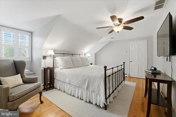 $860,000 | 1 Oak Tree Lane, Malvern, PA 19355