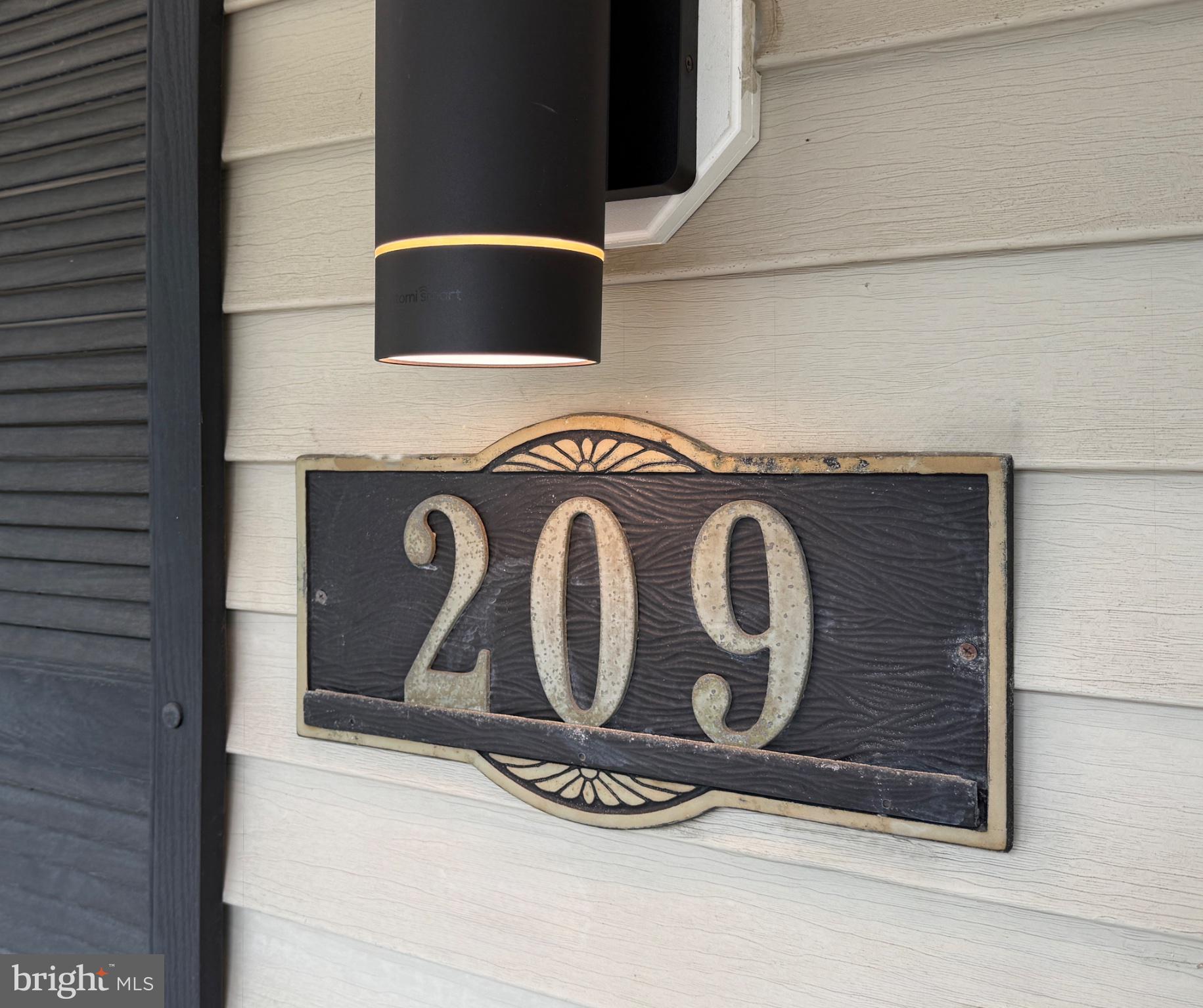 209 Main Street Keyport, NJ 07735 - Photo 4 of 4 Charming entryway with character.