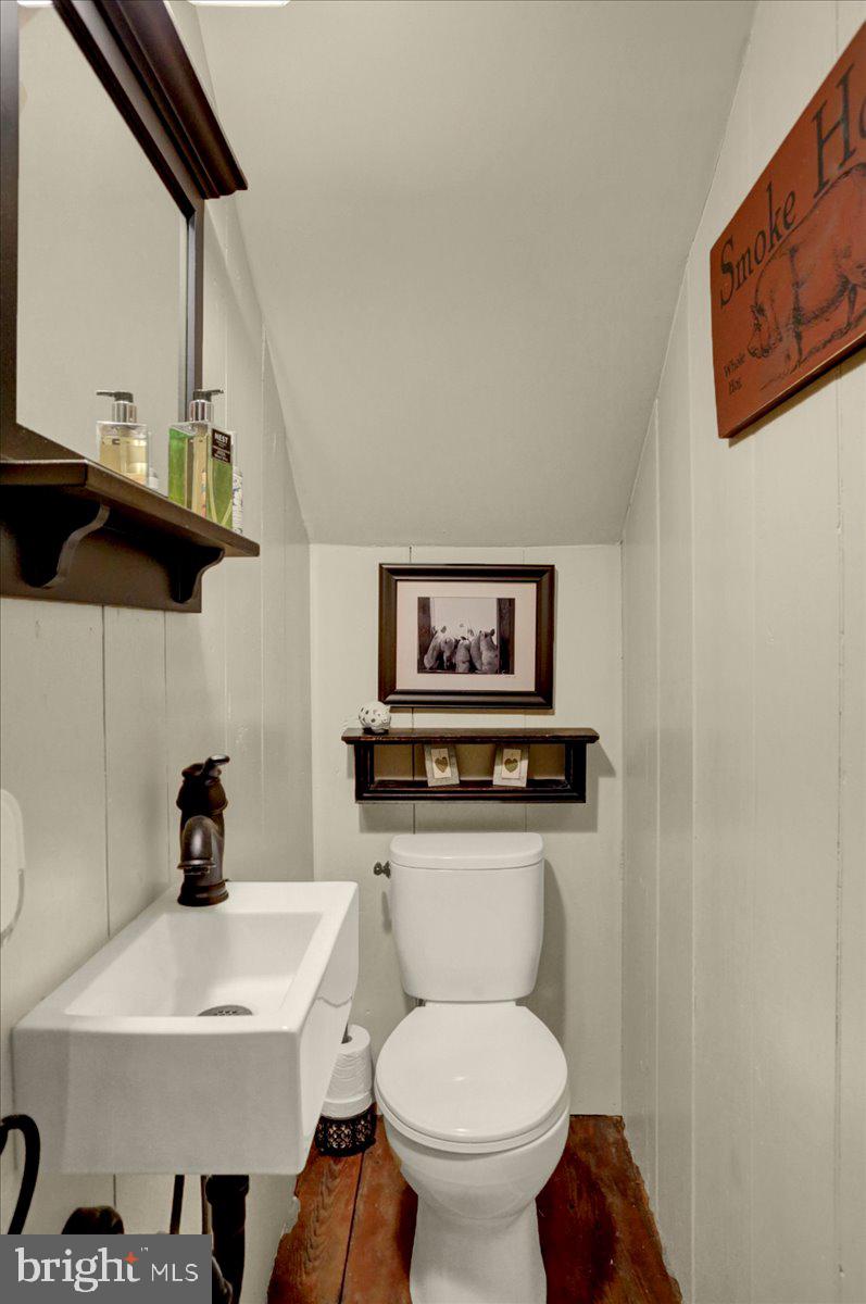 208 Spangsville Road Oley, PA 19547 - Photo 23 of 61 Main Level Powder Room