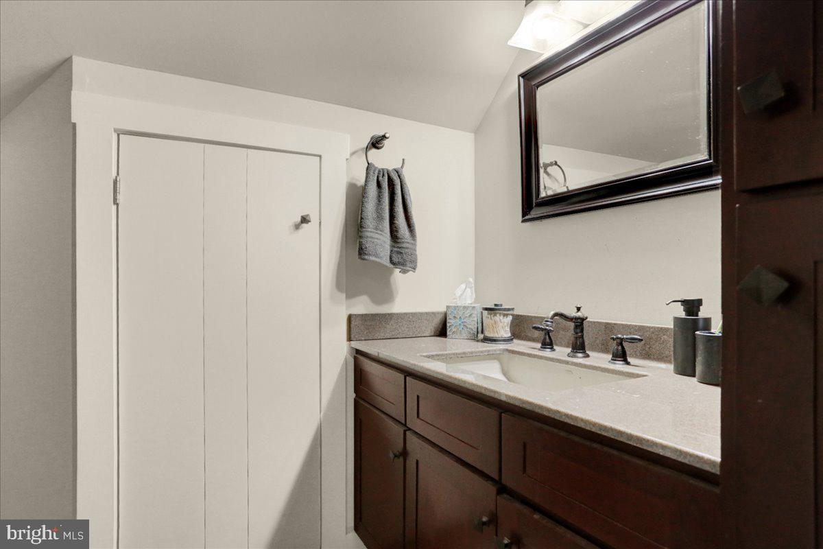 208 Spangsville Road Oley, PA 19547 - Photo 51 of 61 Carriage House Bathroom