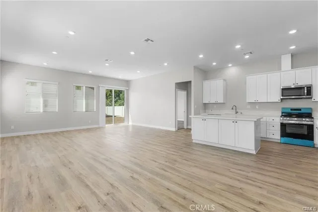 $3,200 | 1341 East 8th Street, Beaumont, CA 92223