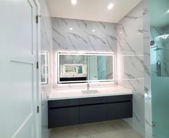 $2,590,000 | 11000 Southwest 30th Court, Fort Lauderdale, FL 33328